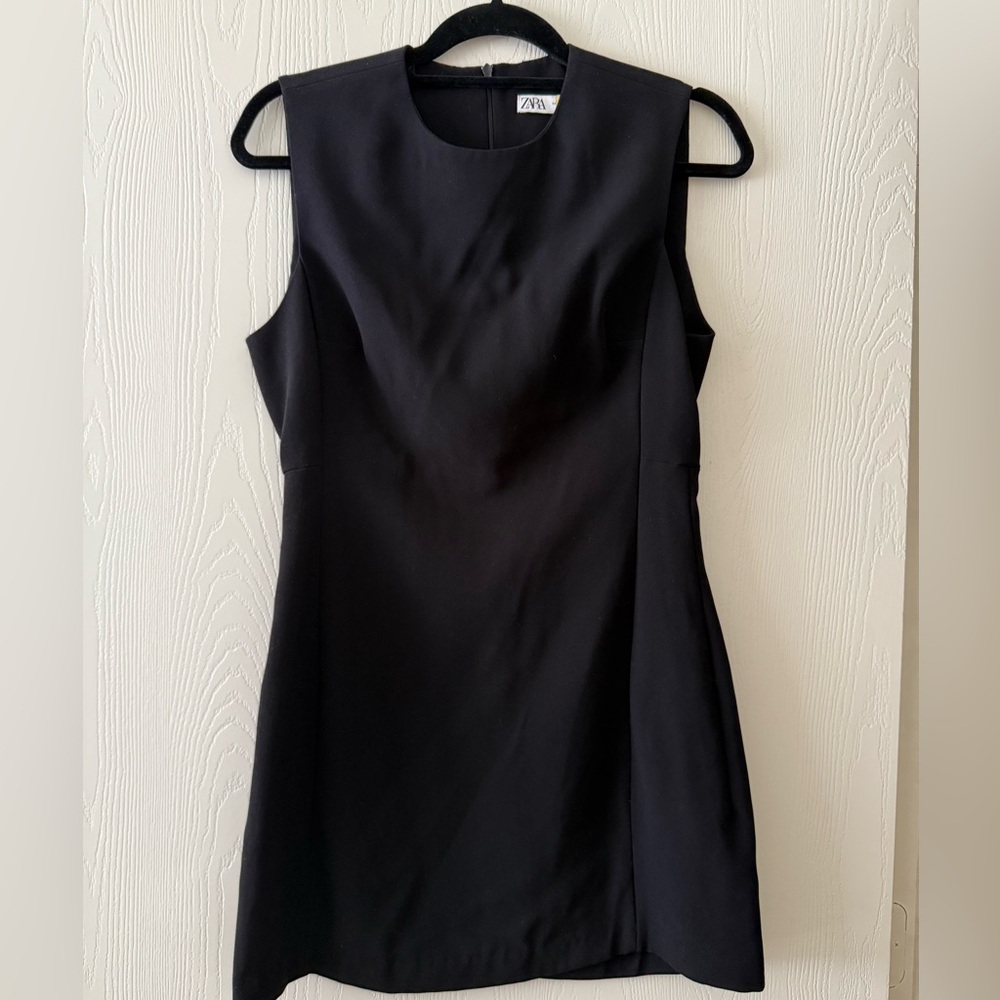Zara Classic Black Sleeveless Round Neck Mini Dress Medium